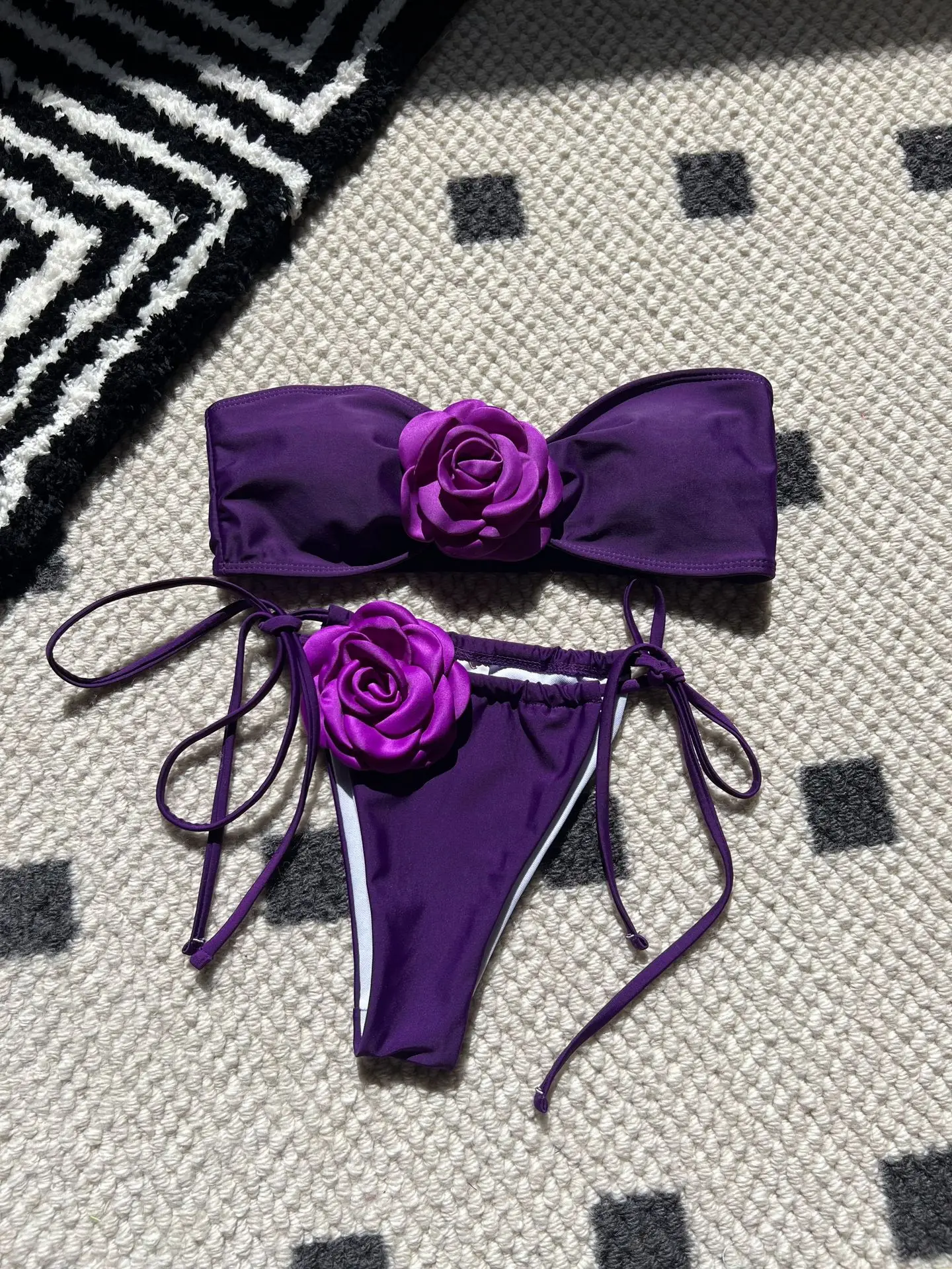 Ariana Bikini - Image 10