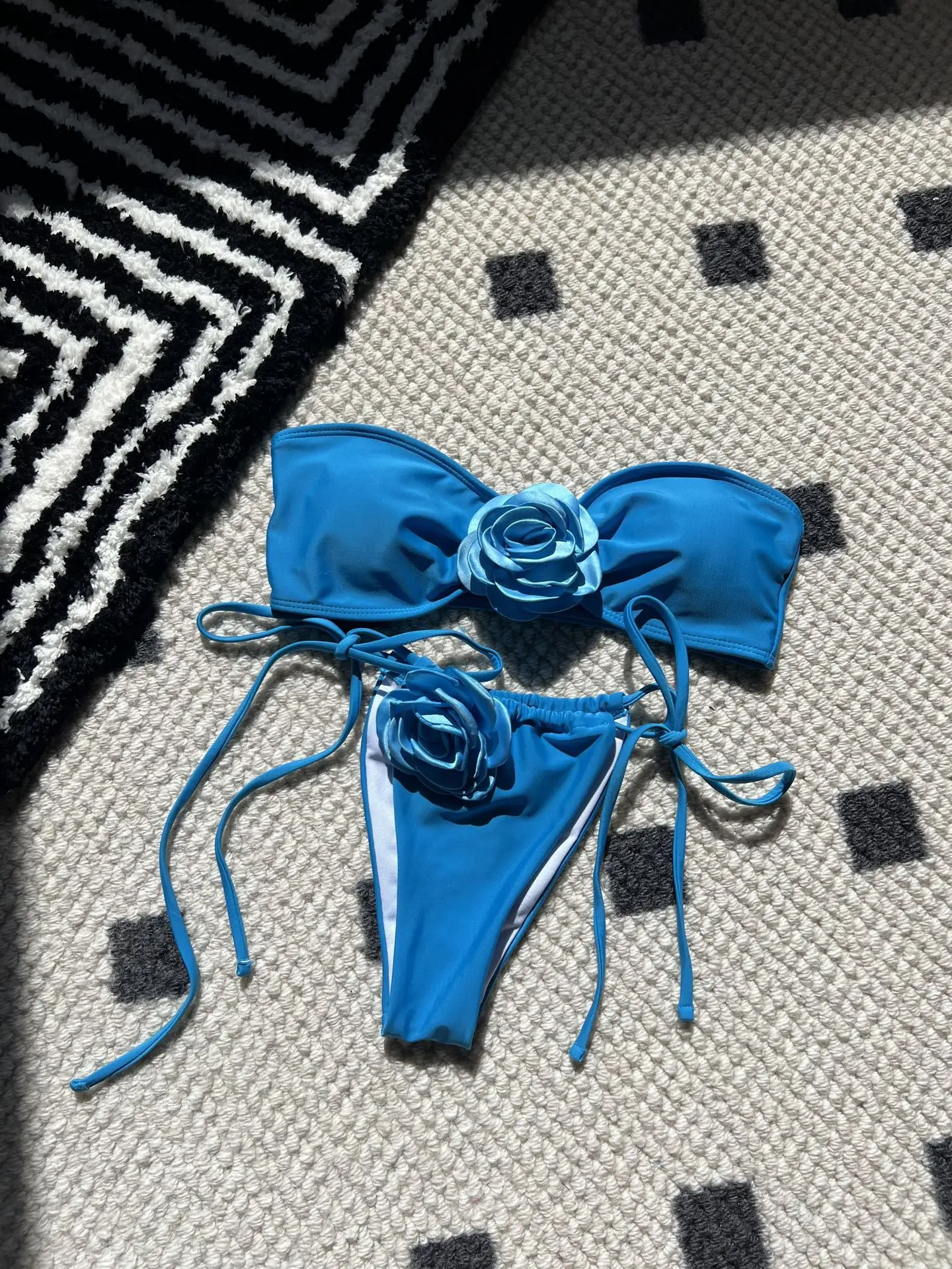 Ariana Bikini - Image 6