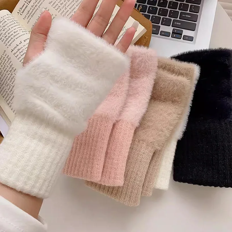 Fleece Gloves - Image 4