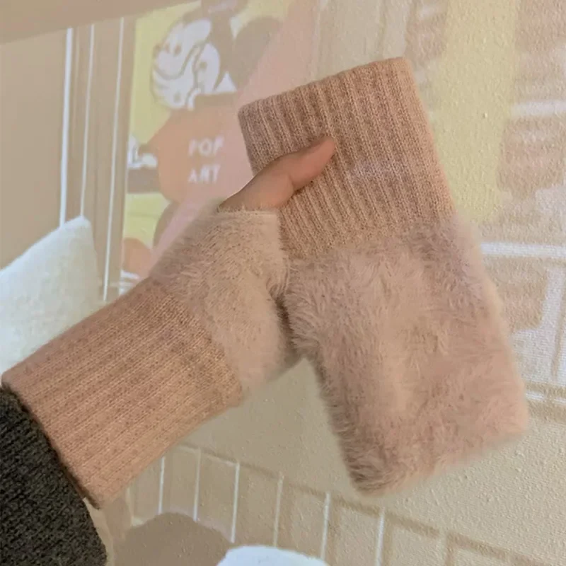Fleece Gloves - Image 9