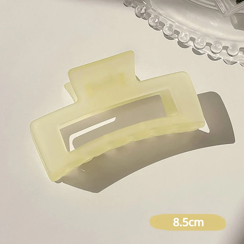 Minimalistic Smoked Claw Clip - Image 5