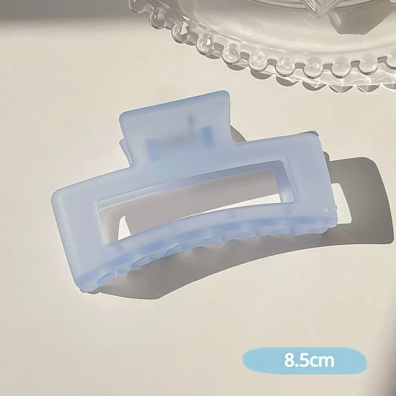 Minimalistic Smoked Claw Clip - Image 6