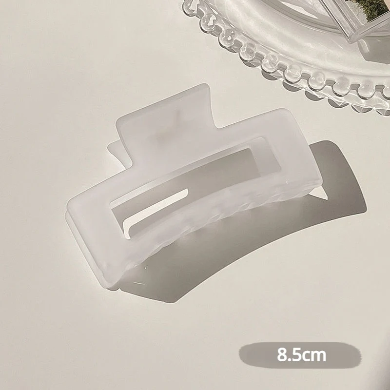 Minimalistic Smoked Claw Clip - Image 7